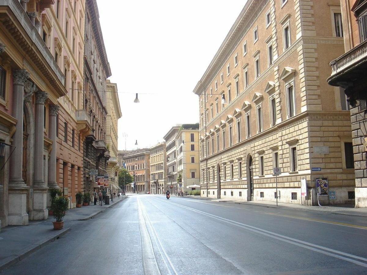 Vittorio Emanuele By Halldis Apartment Rome